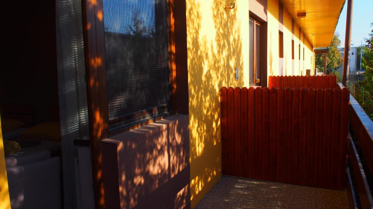 Hotel Slnecny Dvor Michalovce Eksteriør billede