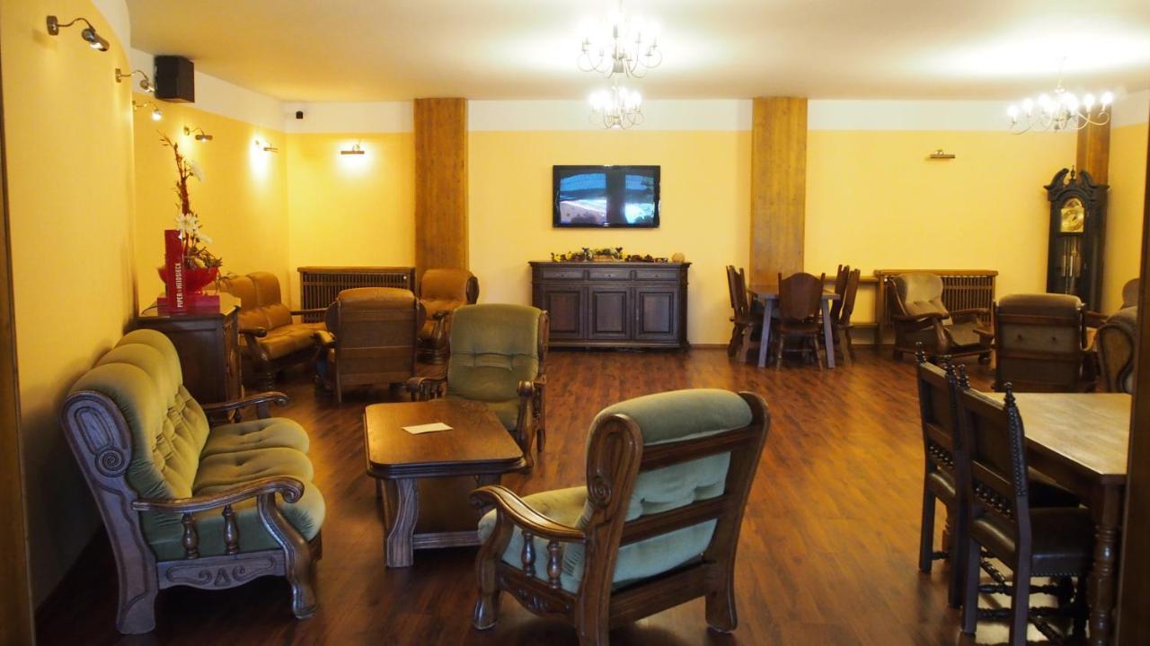 Hotel Slnecny Dvor Michalovce Eksteriør billede